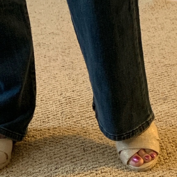 NWOT Loft curvy fit Excellent condition - Picture 5 of 7